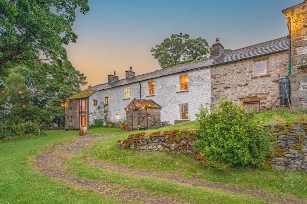7 Bed Detached House in Kirkby Stephen